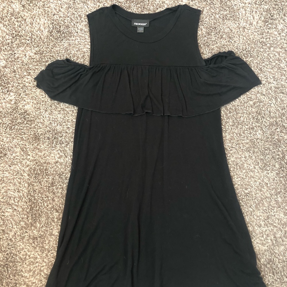 Cold shoulder top